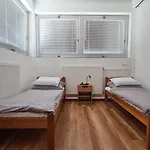 Apartament Heder *