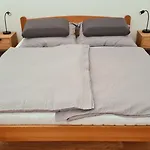 Heder Apartament *