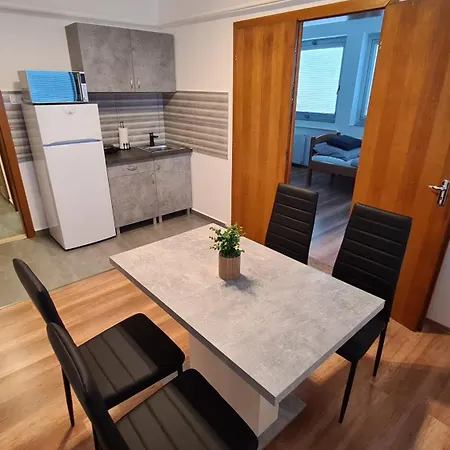 Heder Apartment Balatonfenyves